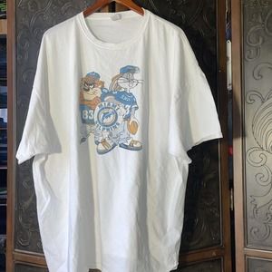 Vintage Miami Dolphins Looney Tunes Bugs and Taz Tee Shirt Fruit of The Loom 4Xl